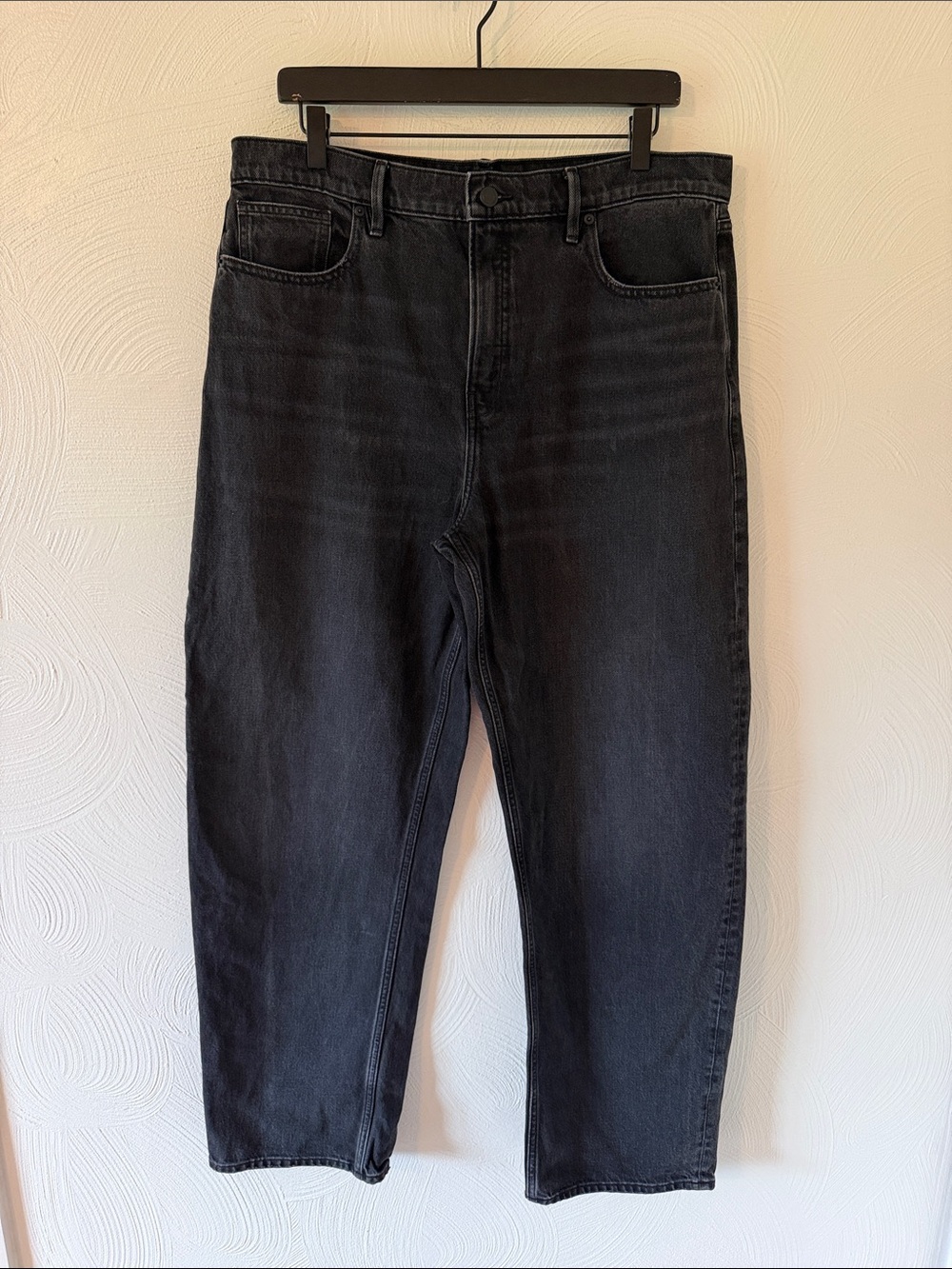 Good American Good Barrel Relaxed High-Rise Wide Tapered. Size 12 / 31.
